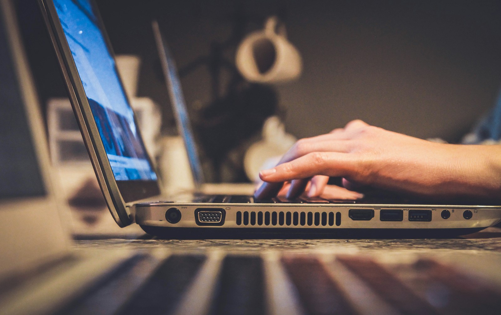 Why Business Professionals Are Turning to Online Education
