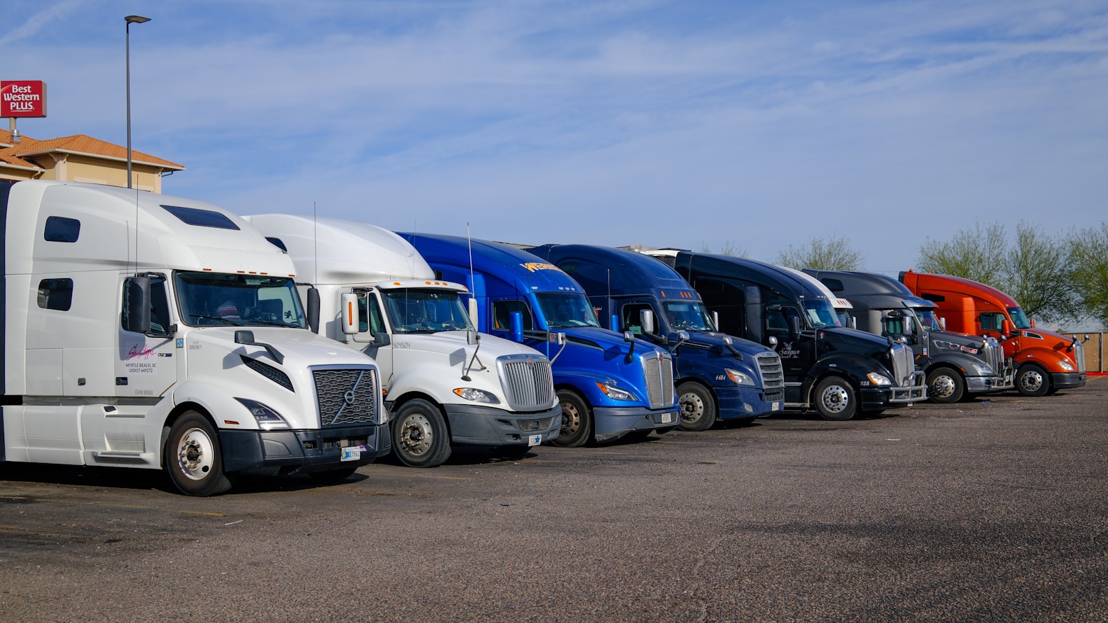 Top 6 Logistics and Transportation Companies in North America for Oversized and Heavy Haul Freight