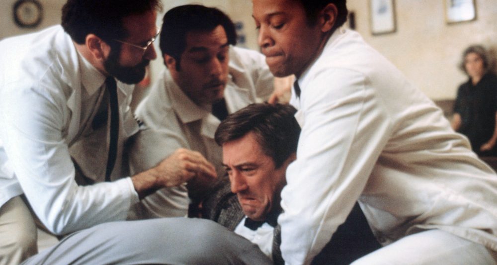 AWAKENINGS, Robin Williams (left), Robert DeNiro (center), 1990. ©Columbia Pictures/courtesy Everett Collection