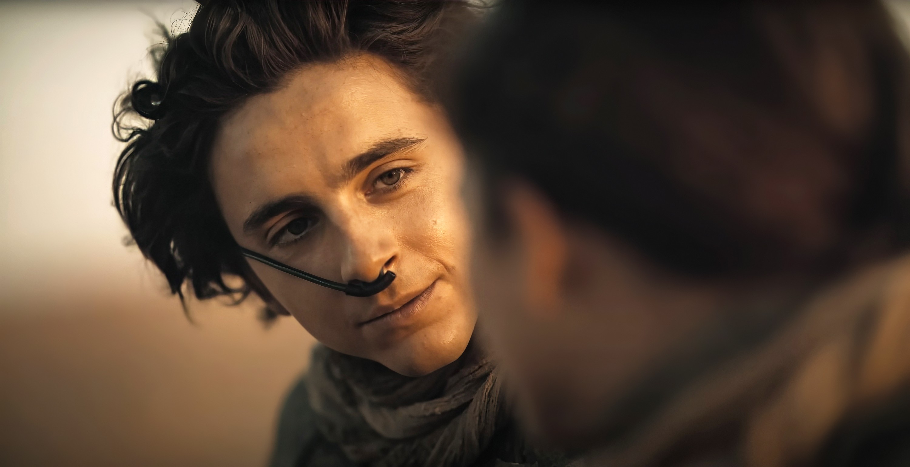 DUNE: PART TWO, (aka DUNE: PART 2, aka DUNE 2), from left: Timothee Chalamet, Zendaya, 2024. © Warner Bros. / Courtesy Everett Collection