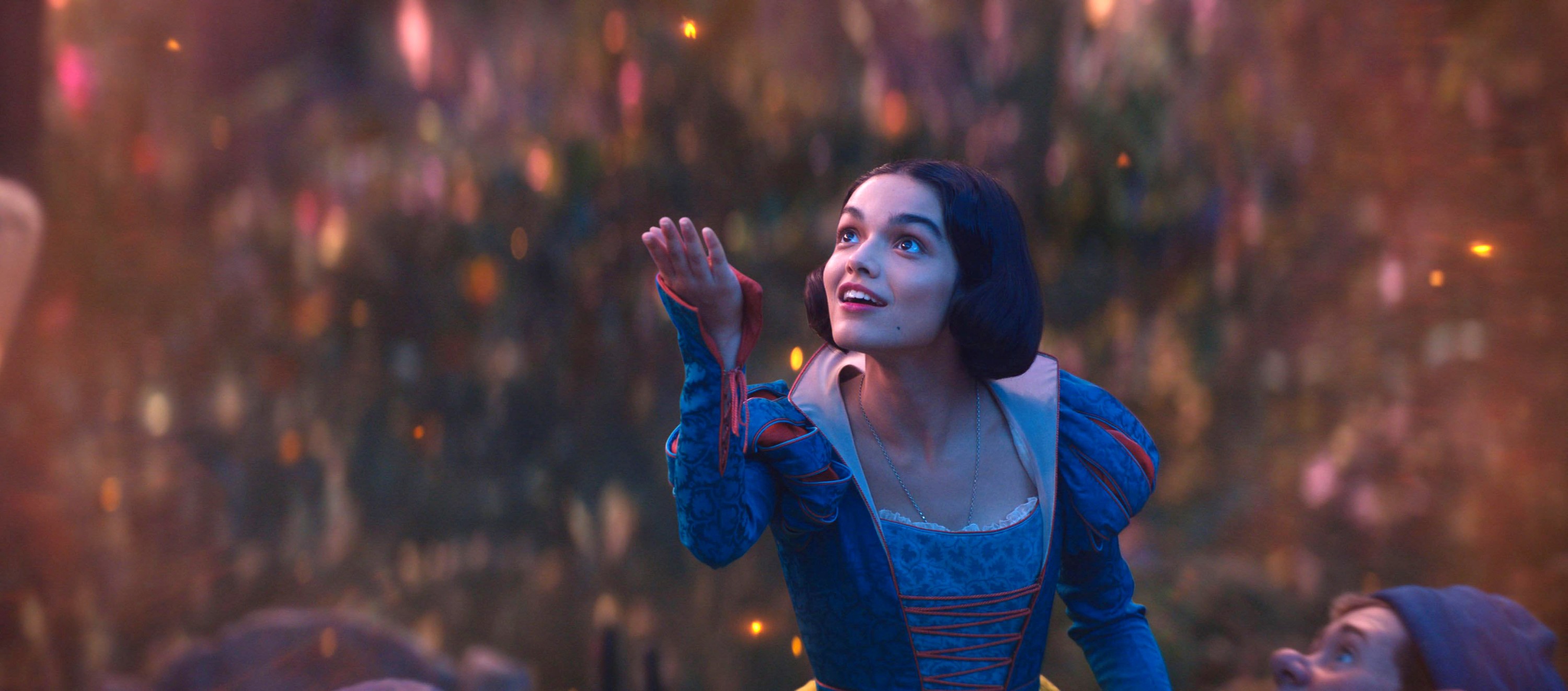 SNOW WHITE, Rachel Zegler as Snow White, 2025. © Walt Disney Studios Motion Pictures / Courtesy Everett Collection