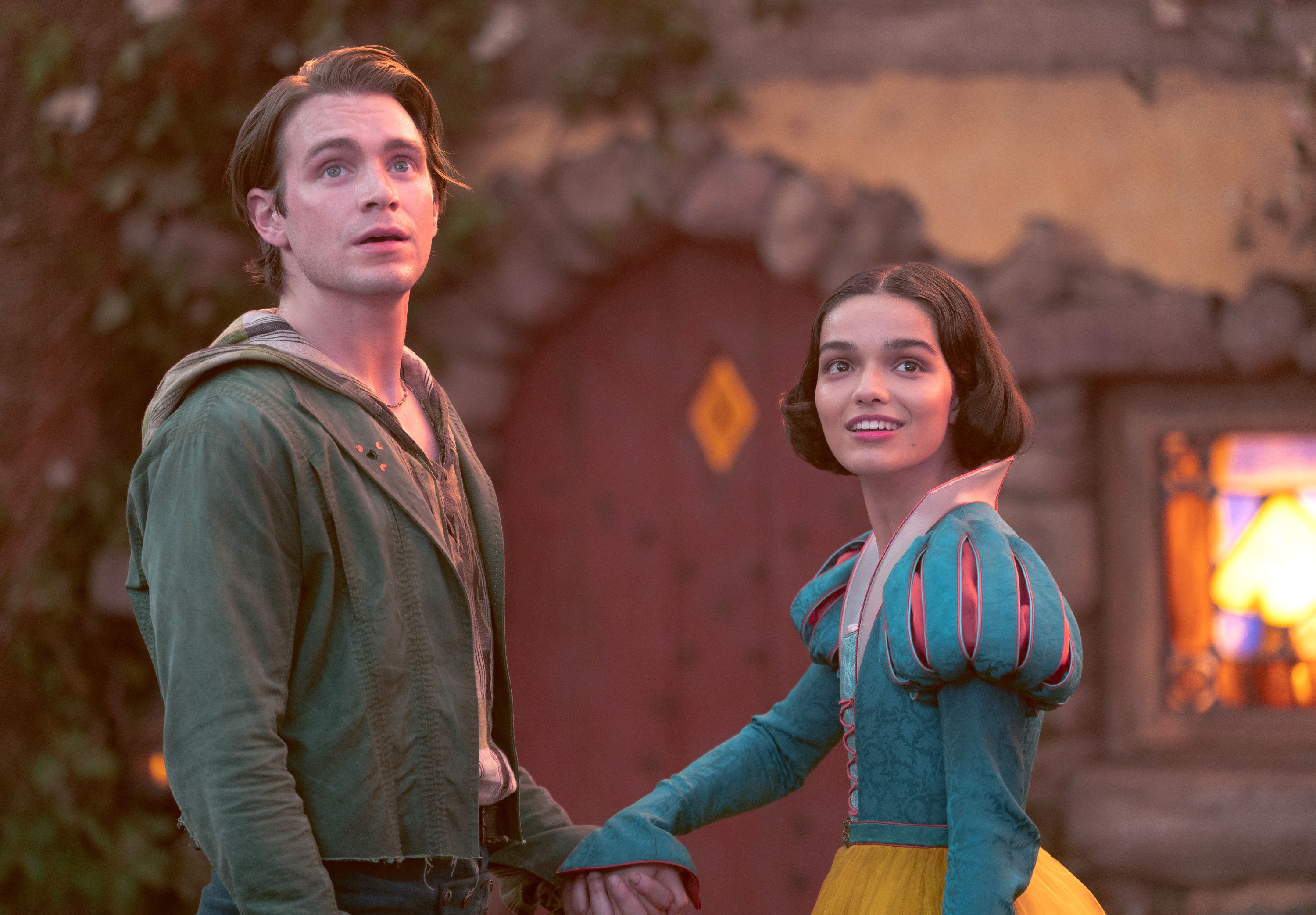 SNOW WHITE, from left: Andrew Burnap, Rachel Zegler as Snow Hite, 2025. ph: Giles Keyte / © Walt Disney Studios Motion Pictures / Courtesy Everett Collection