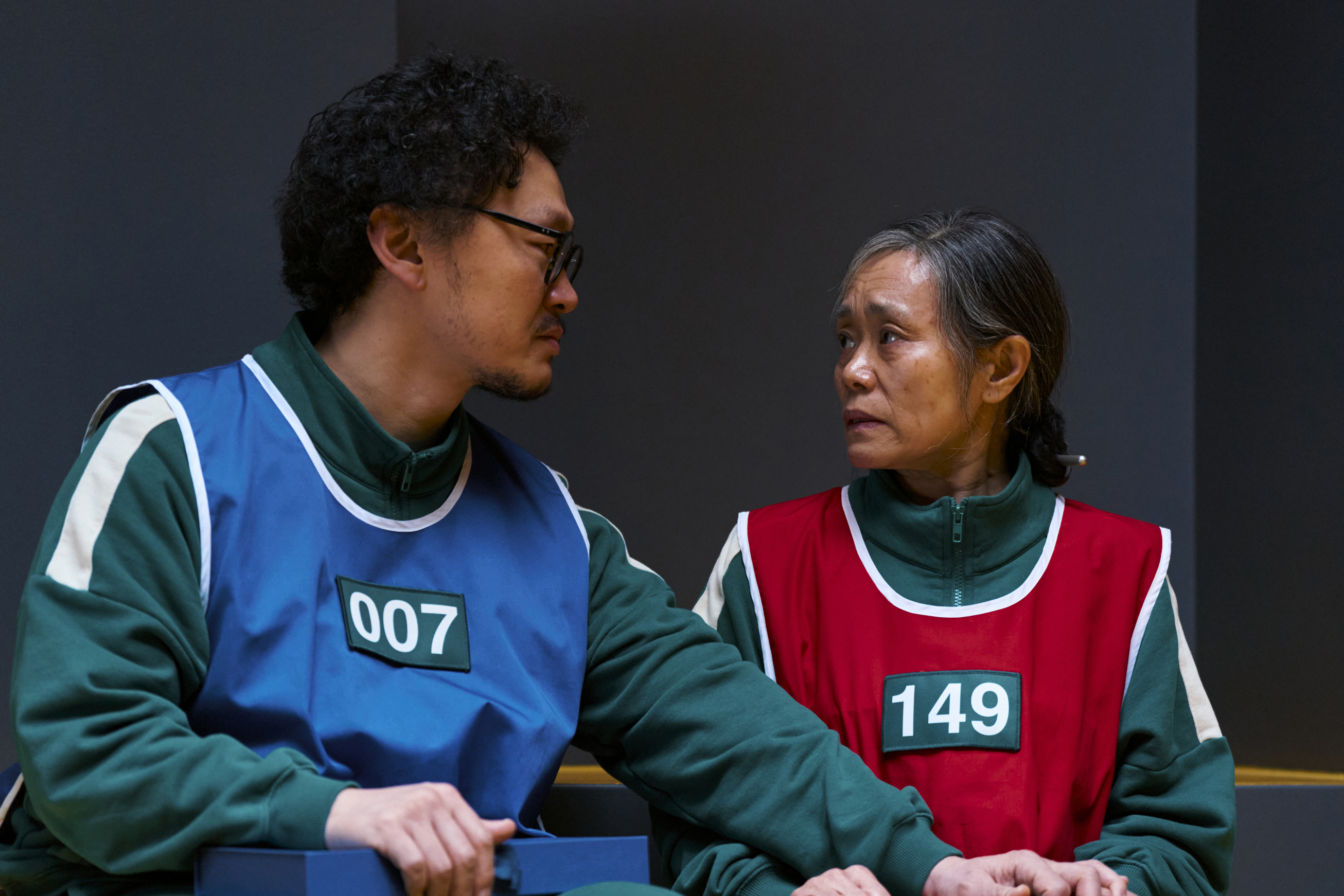 Squid Game S3 (L to R) Yang Dong-geun as Yong-sik, Kang Ae-sim as Geum-ja in Squid Game S3 Cr. No Ju-han/Netflix © 2025