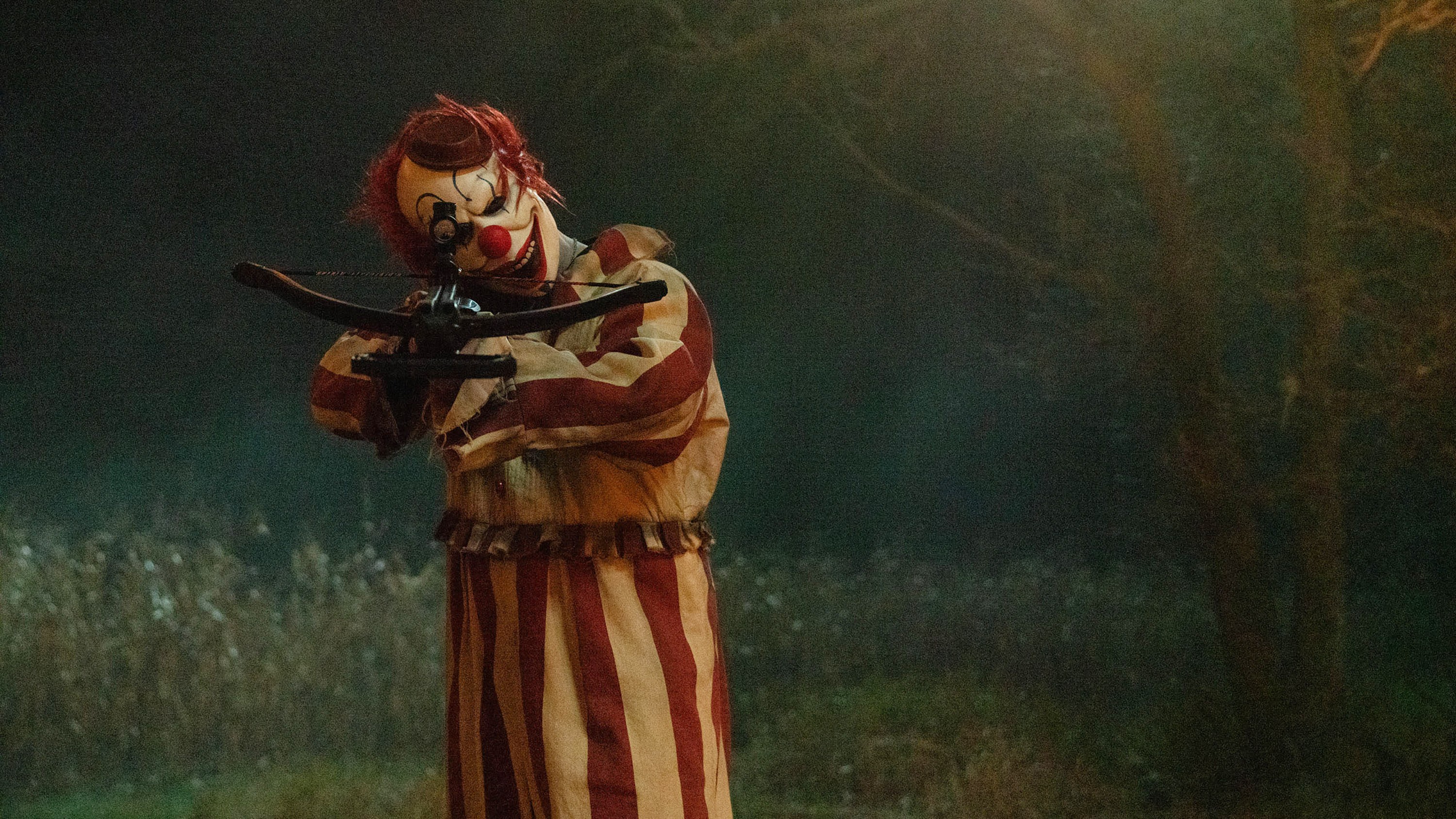 CLOWN IN A CORNFIELD, Jake Kennerd, as Frendo the Clown, 2025. ph: Shauna Townley /© IFC Films / Courtesy Everett Collection