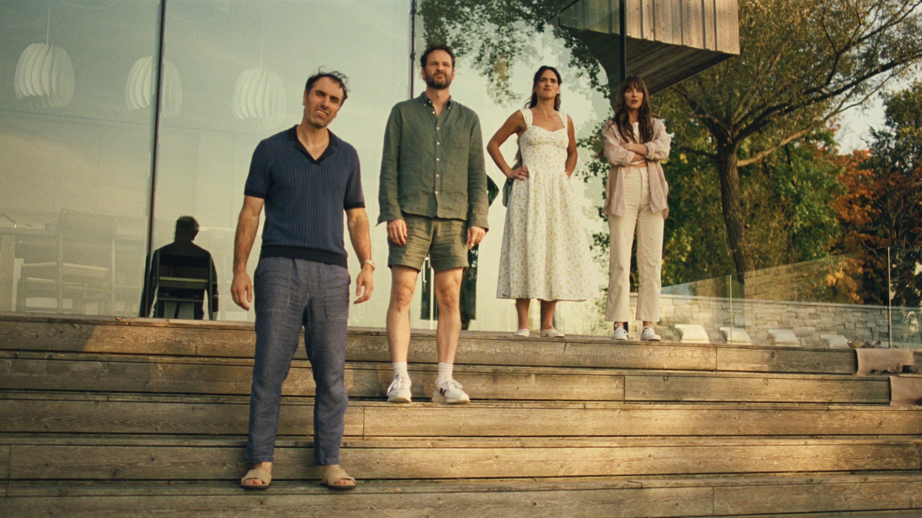 SPLITSVILLE, from left: Michael Angelo Covino, Kyle Marvin, Adria Arjona, Dakota Johnson, 2025. © Neon /Courtesy Everett Collection