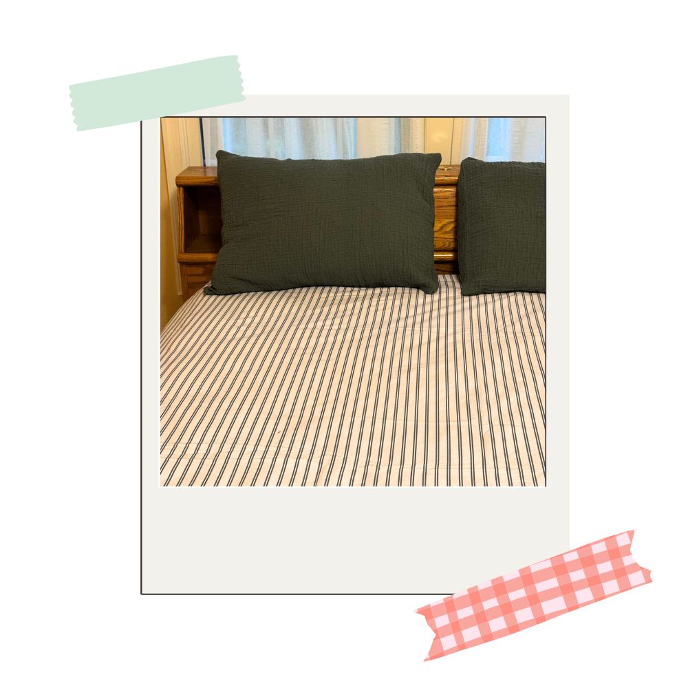 brooklinen percale fitted sheet in blue and white stripes
