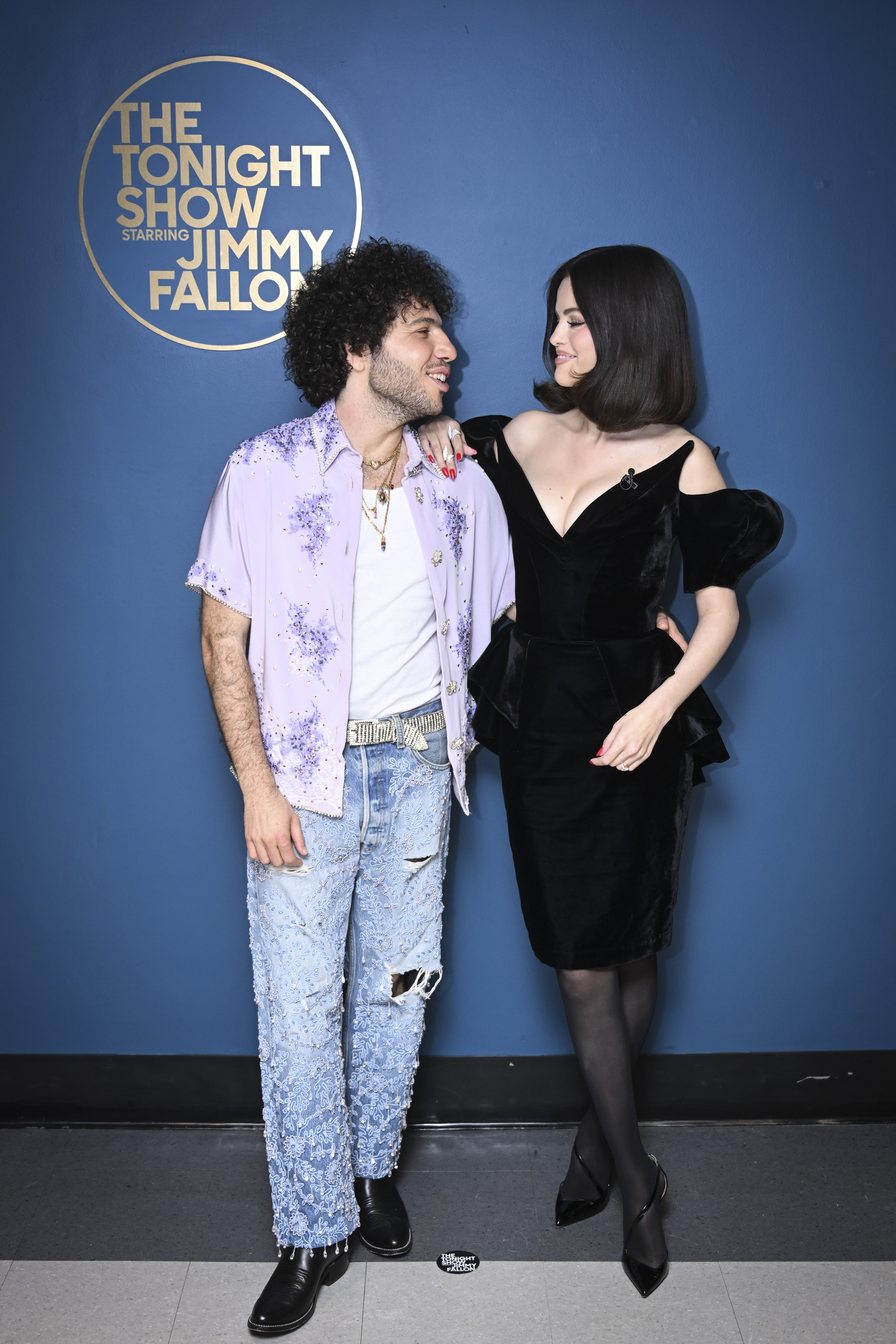 THE TONIGHT SHOW STARRING JIMMY FALLON -- Episode 2112 -- Pictured: (l-r) Record producer Benny Blanco & singer Selena Gomez pose together backstage on Thursday, March 20, 2025 -- (Photo by: Todd Owyoung/NBC via Getty Images)