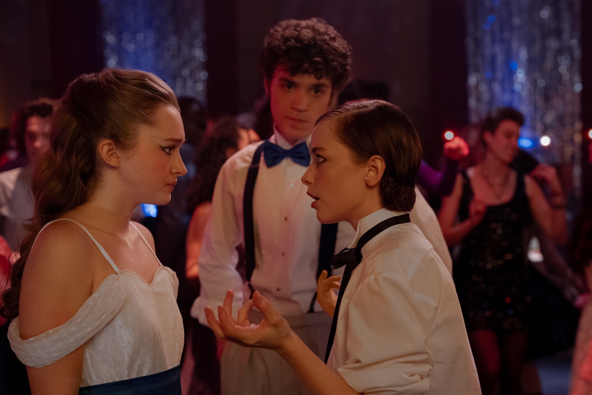 Fear Street: Prom Queen. (L-R) India Fowler as Lori Granger, David Iacono as Tyler Torres and Suzanna Son as Megan Rogers in Fear Street: Prom Queen. Cr. Alan Markfield/Netflix © 2025.