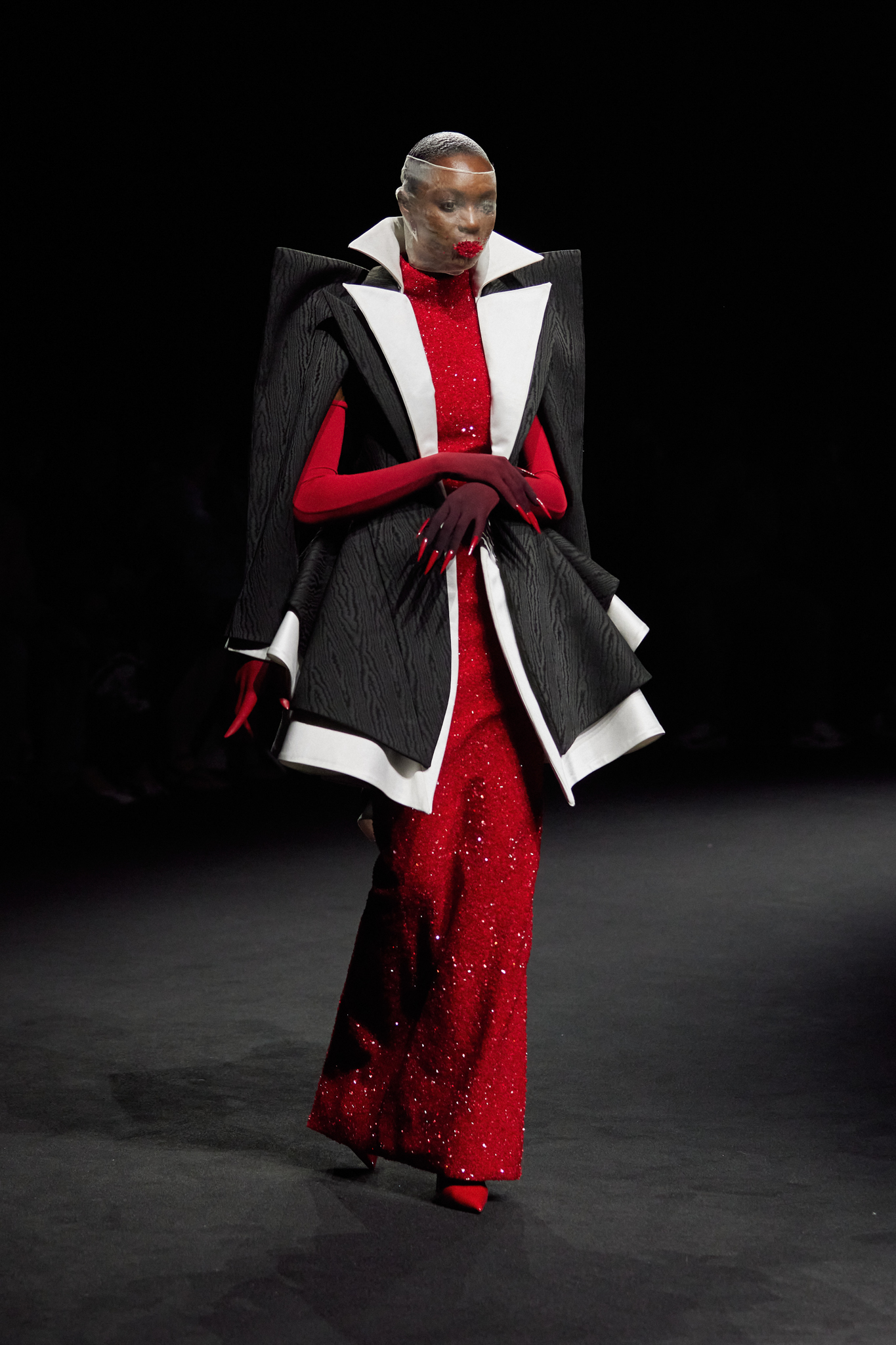 Robert Wun Fall 2025 Couture at Couture Fashion Week