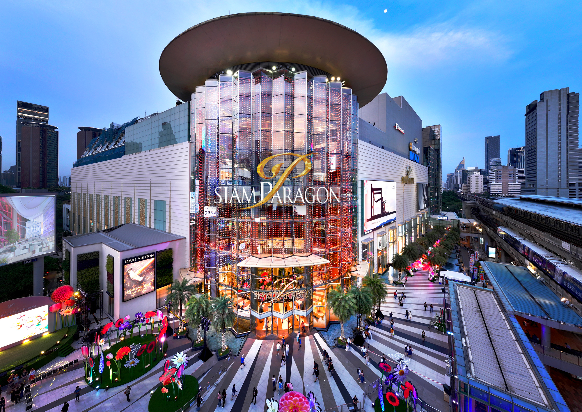 A view of the Siam Paragon mall in Bangkokd