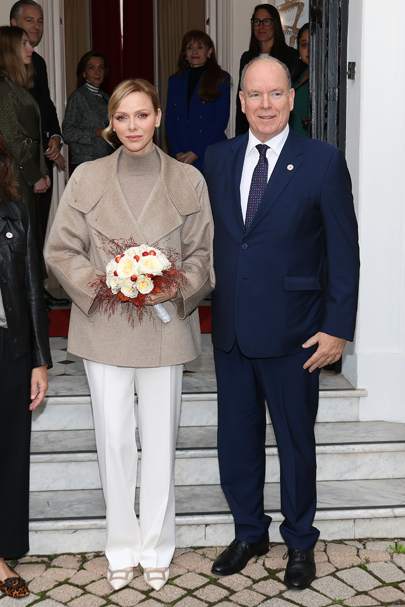 MONACO, MONACO - NOVEMBER 14: (EDITOR'S NOTE : NO TABLOIDS WEB & PRINT, NO DAILY MAIL, NO DAILY MAIL GROUP, NO BILD, NO CHI, NO VOICI, NO CLOSER) (L-R) Prince Albert II of Monaco and Princess Charlene of Monaco attend the Red Cross Gifts Distribution on November 14, 2025 in Monaco, Monaco. (Photo by Stéphane Cardinale - PLS Pool / Getty Images)