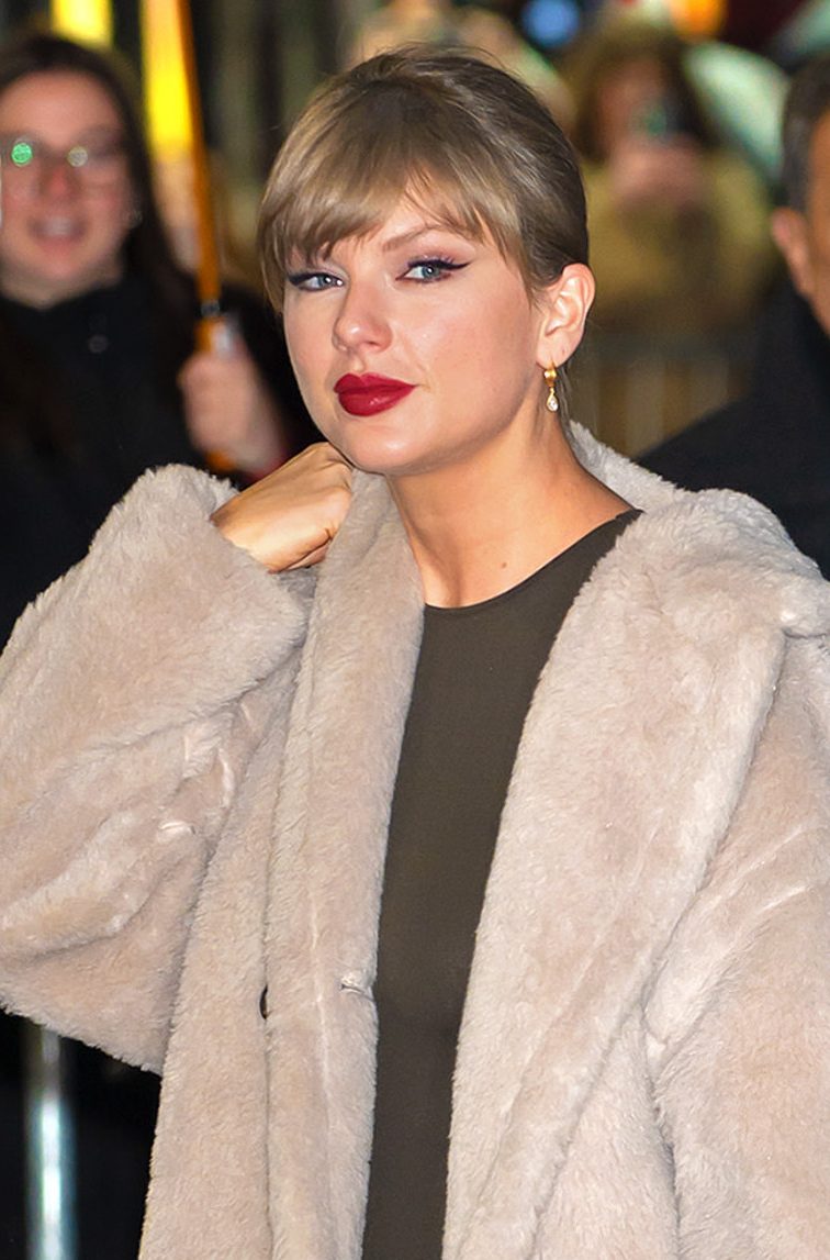 Taylor Swift is seen arriving at