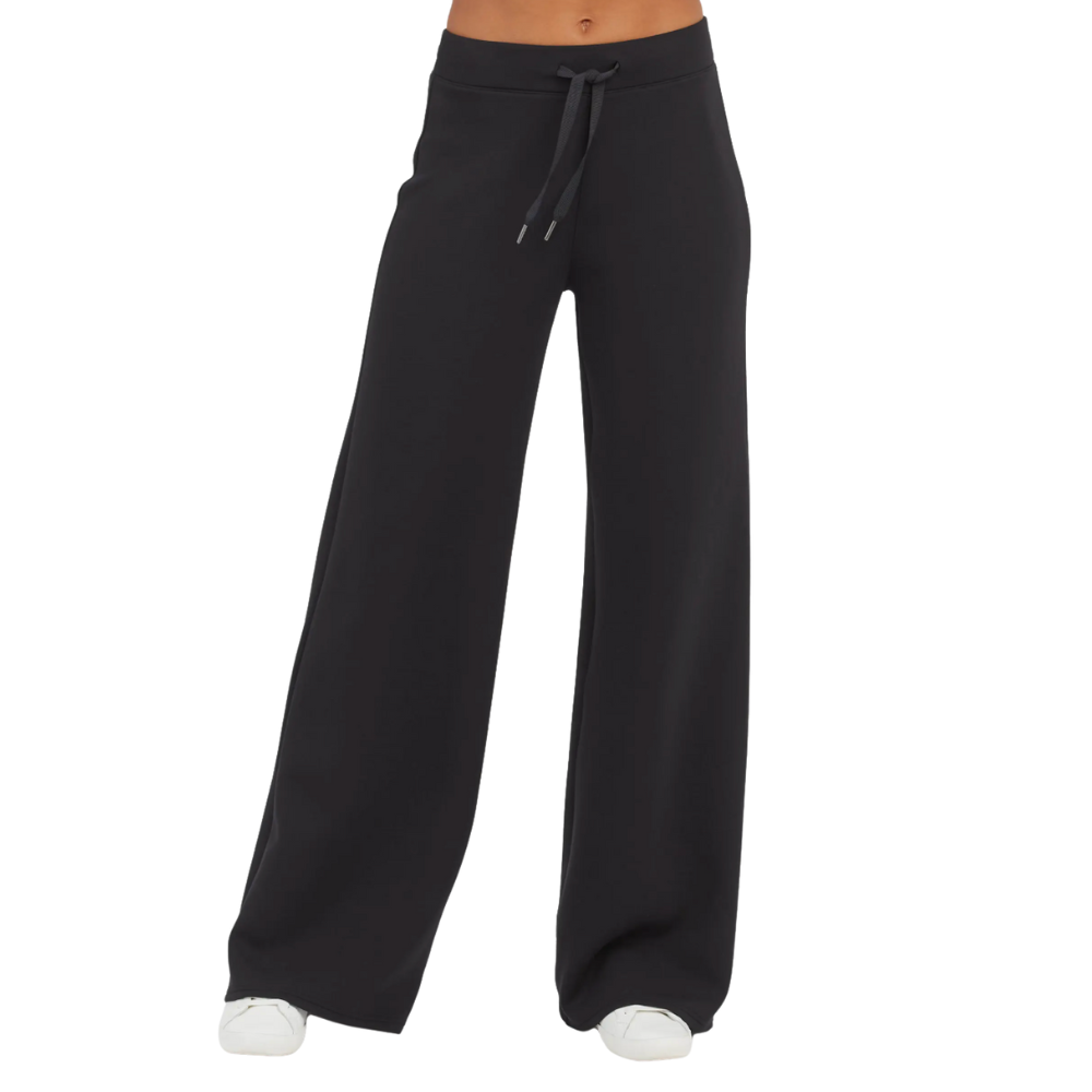 10 Best Nordstrom Fashion & Beauty Gifts With Same-Day Pickup Options