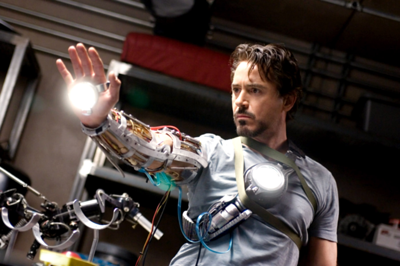IRON MAN, Robert Downey Jr., 2008. ©Paramount/Courtesy Everett Collection