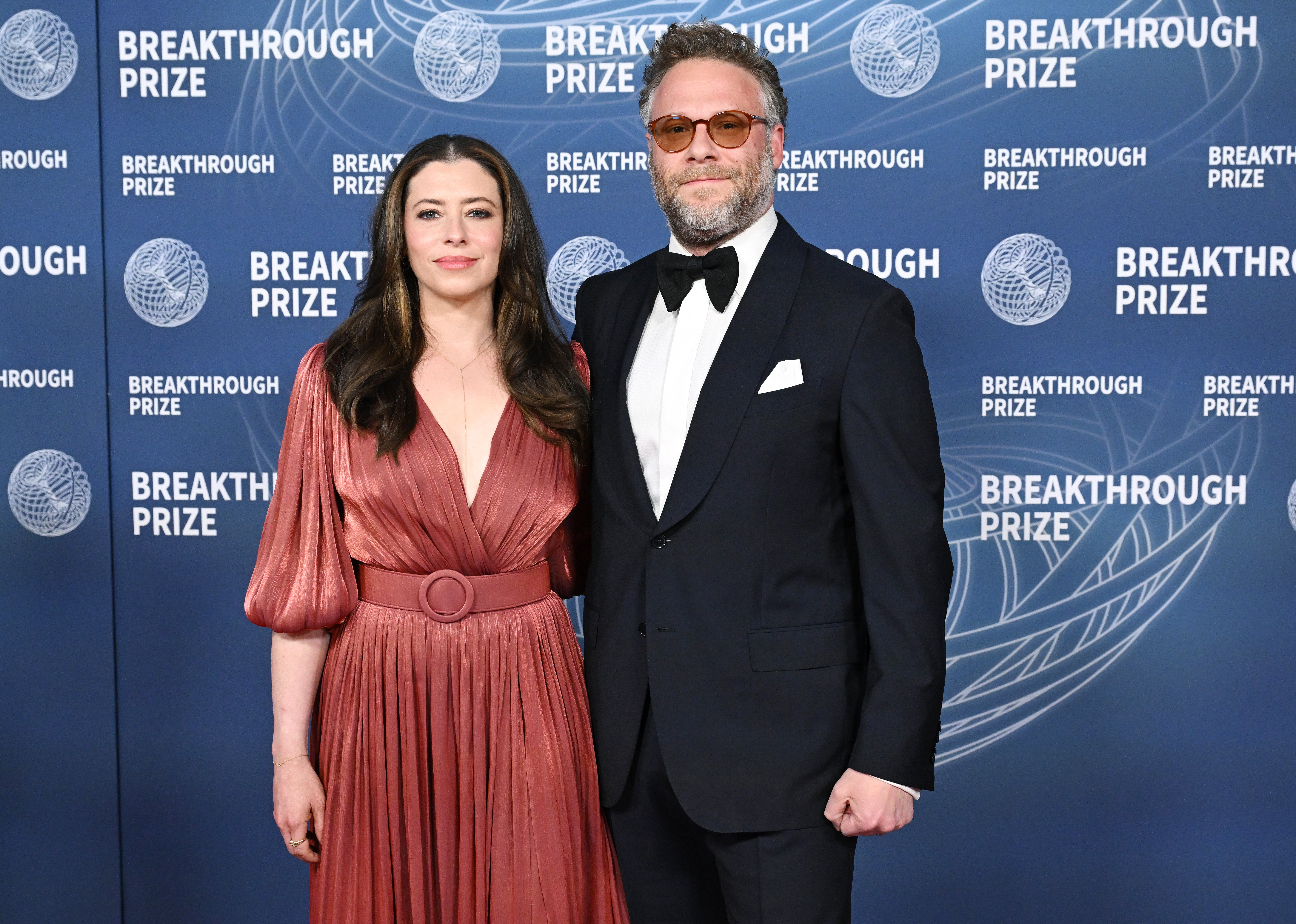Lauren Miller Rogen, Seth Rogen at The 11th Breakthrough Prize Ceremony held at Barker Hanger on April 05, 2025 in Santa Monica, California.