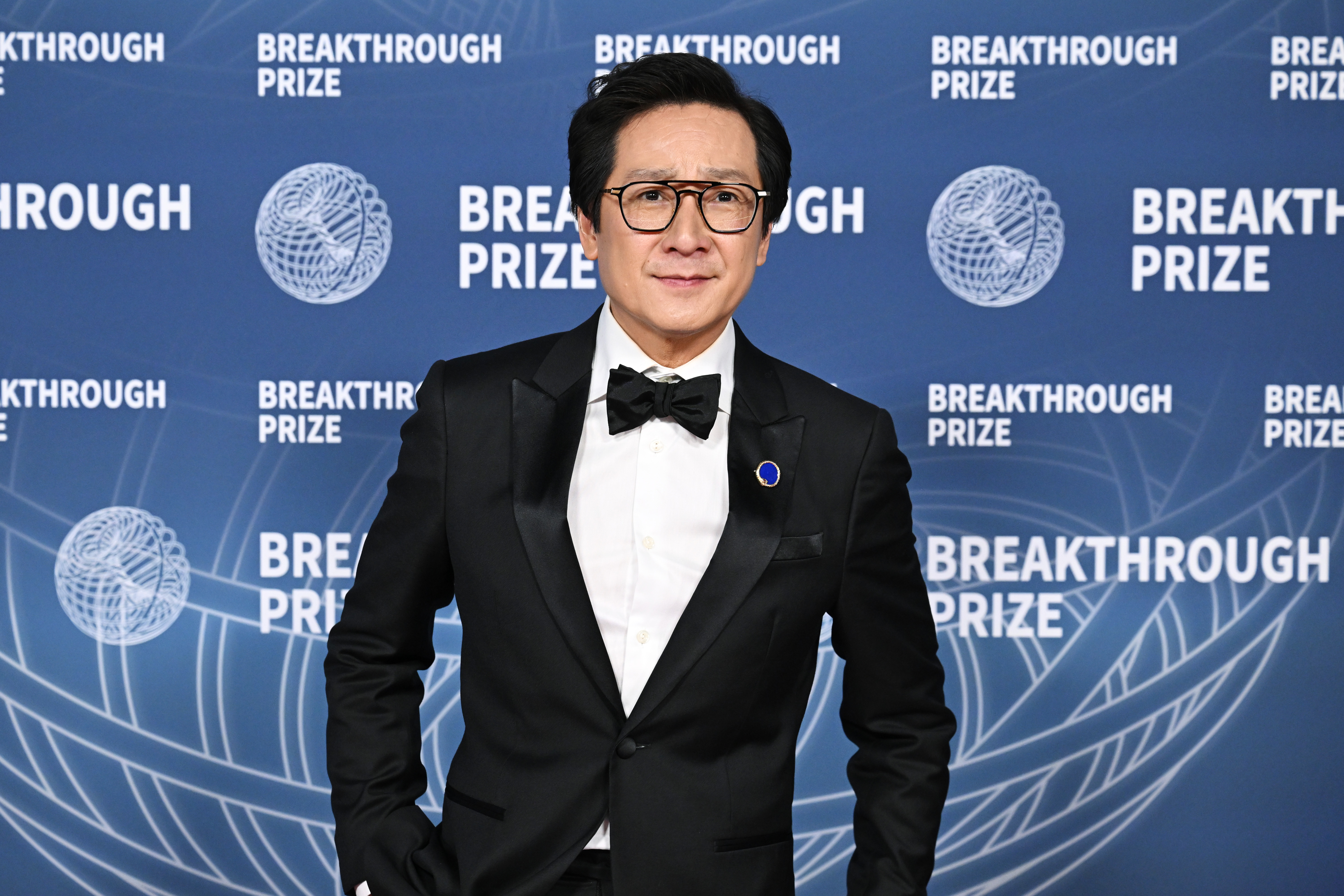 Ke Huy Quan at The 11th Breakthrough Prize Ceremony held at Barker Hanger on April 05, 2025 in Santa Monica, California.