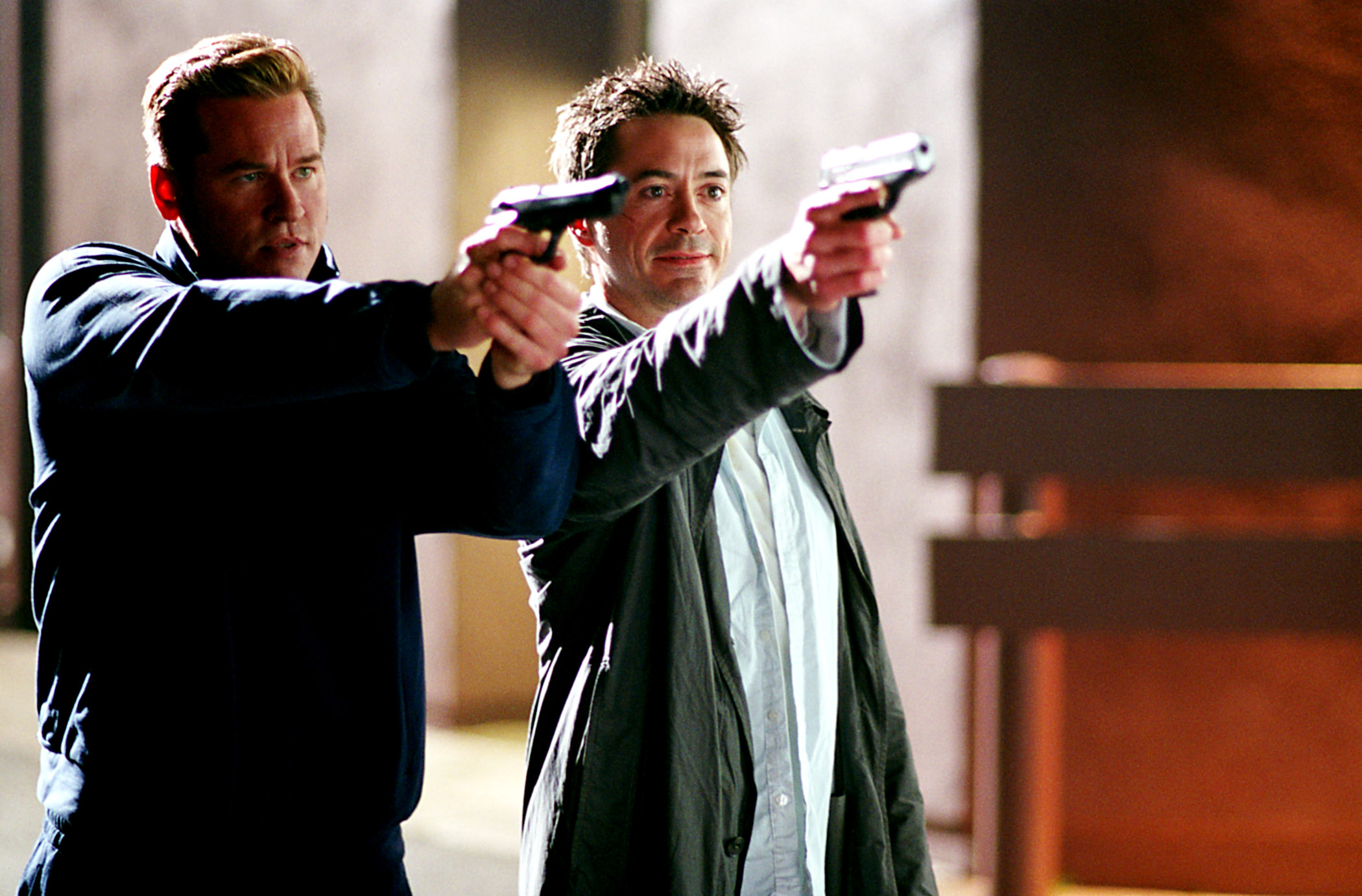 KISS KISS BANG BANG, Val Kilmer, Robert Downey Jr., 2005, (c) Warner Brothers/courtesy Everett Collection