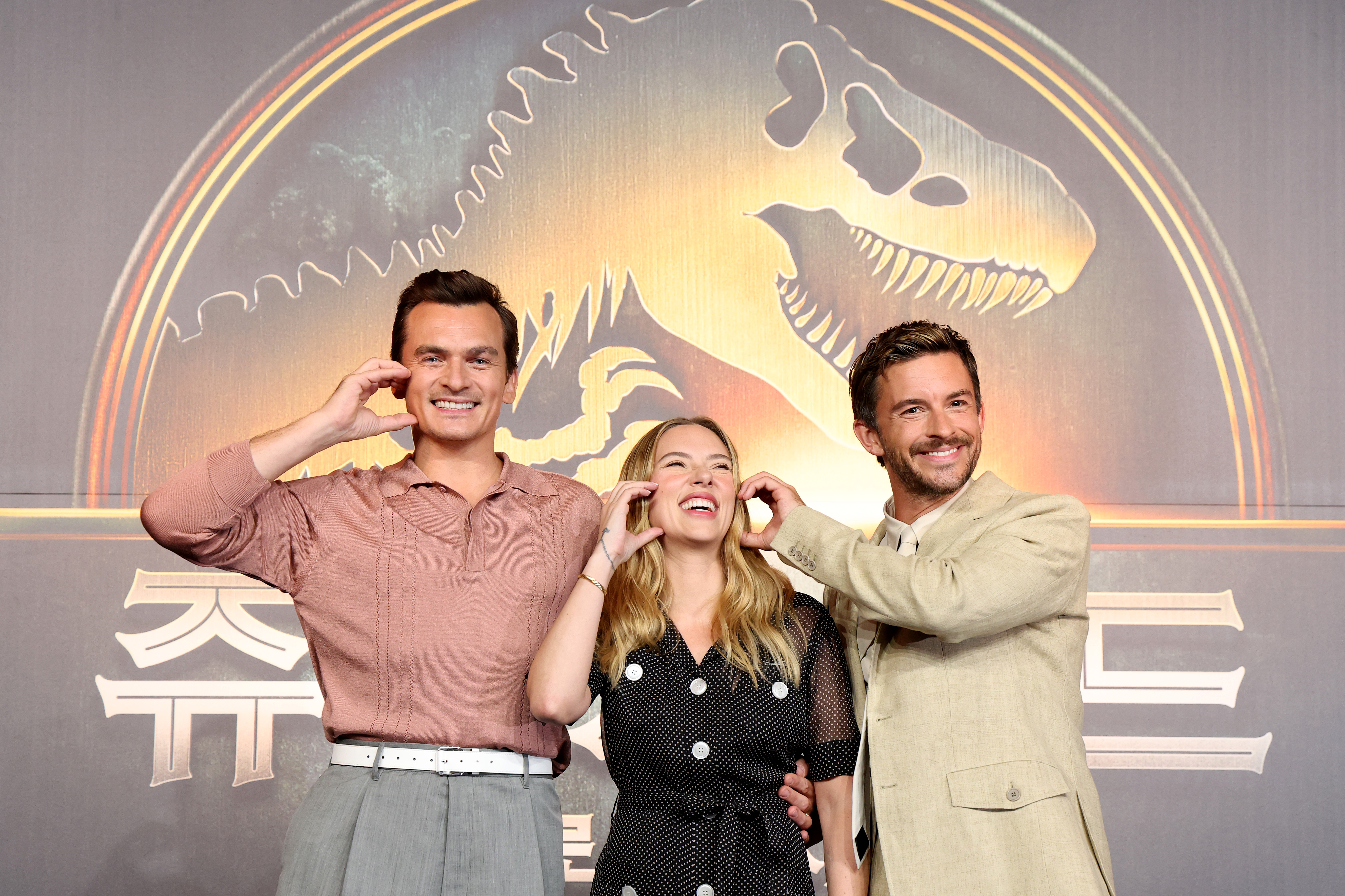 SEOUL, SOUTH KOREA - JULY 01: Rupert Friend, Scarlett Johansson and Jonathan Bailey attend the "Jurassic World Rebirth" - Seoul press conference on July 01, 2025 in Seoul, South Korea. (Photo by Chung Sung-Jun/Getty Images)