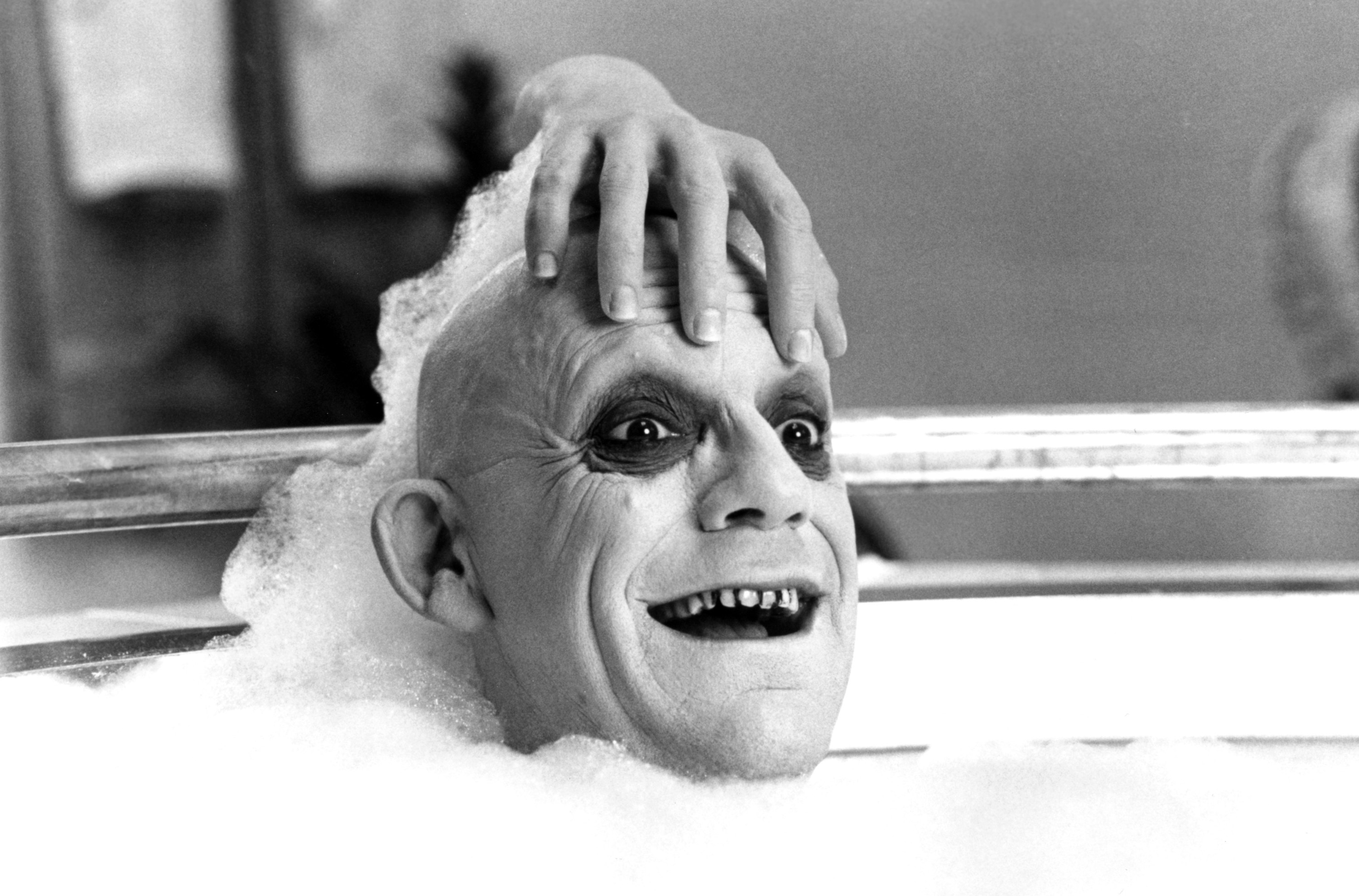 ADDAMS FAMILY VALUES, from top: Thing, Christopher Lloyd, 1993. ph: Melinda Sue Gordon / © Paramount Pictures / Courtesy Everett Collection