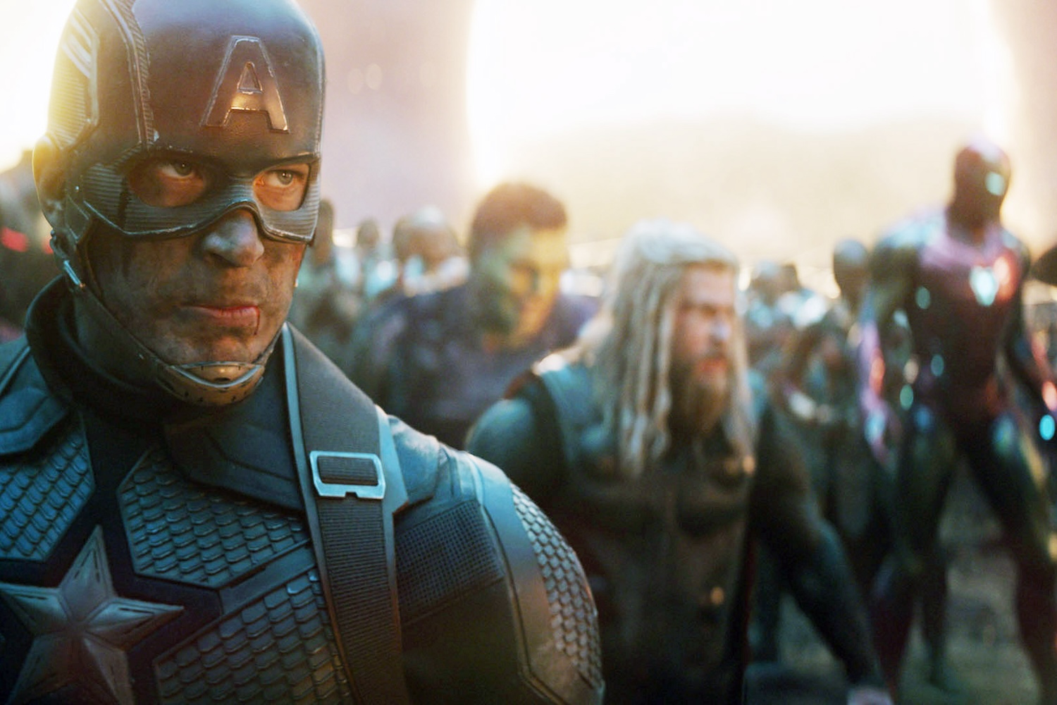 Marvel Studios' AVENGERS: ENDGAME..L to R: Captain America (Chris Evans) in b/g Hulk (Mark Ruffalo, Thor (Chris Hemsworth), Iron Man (Robert Downey Jr.) and Black Panther (Chadwick Boseman)..Photo: Film Frame..©Marvel Studios 2019