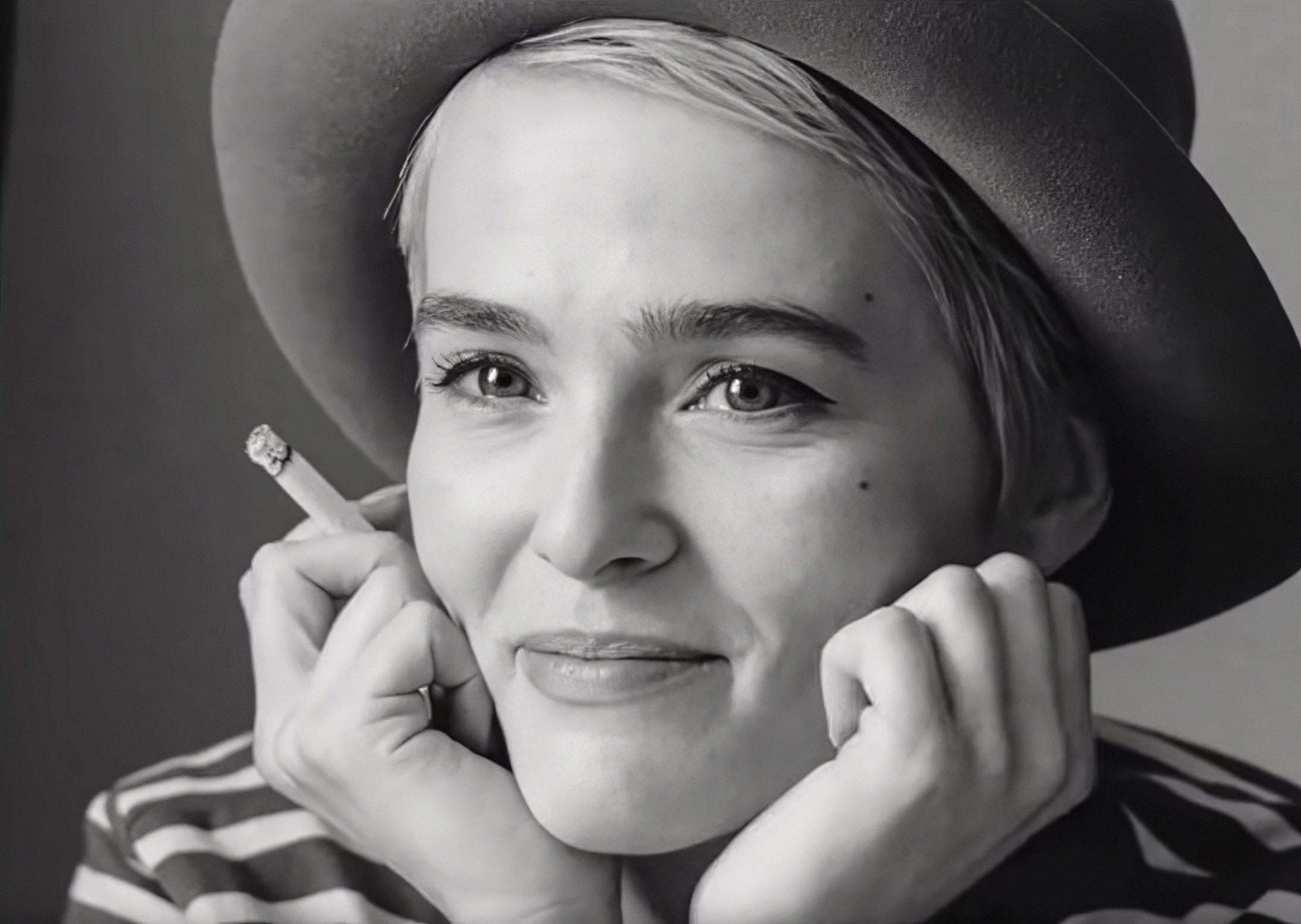 NOUVELLE VAGUE, Zoey Deutch as Jean Seberg, 2025. © Netflix / Courtesy Everett Collection