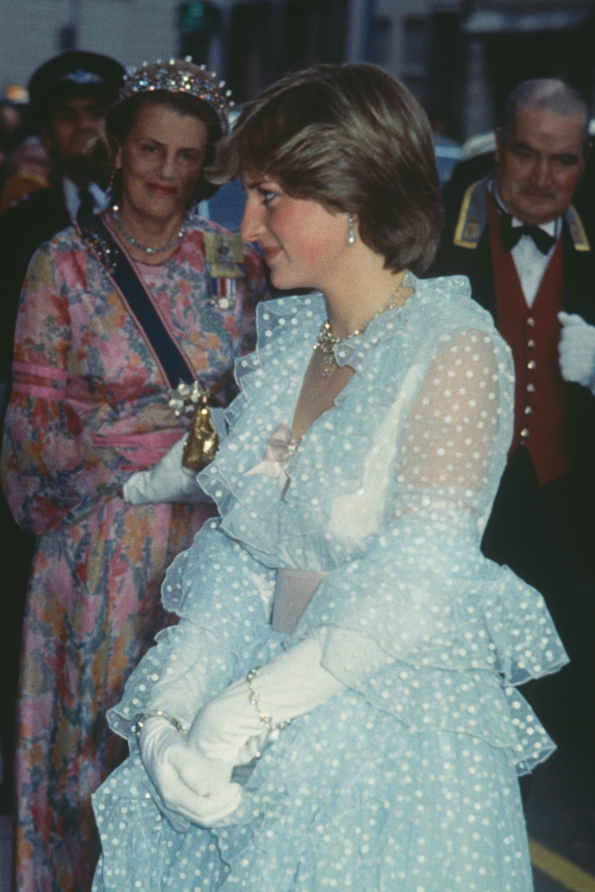 Diana Spencer at a banquet in June 1981, Collingwood pearl drop earrings