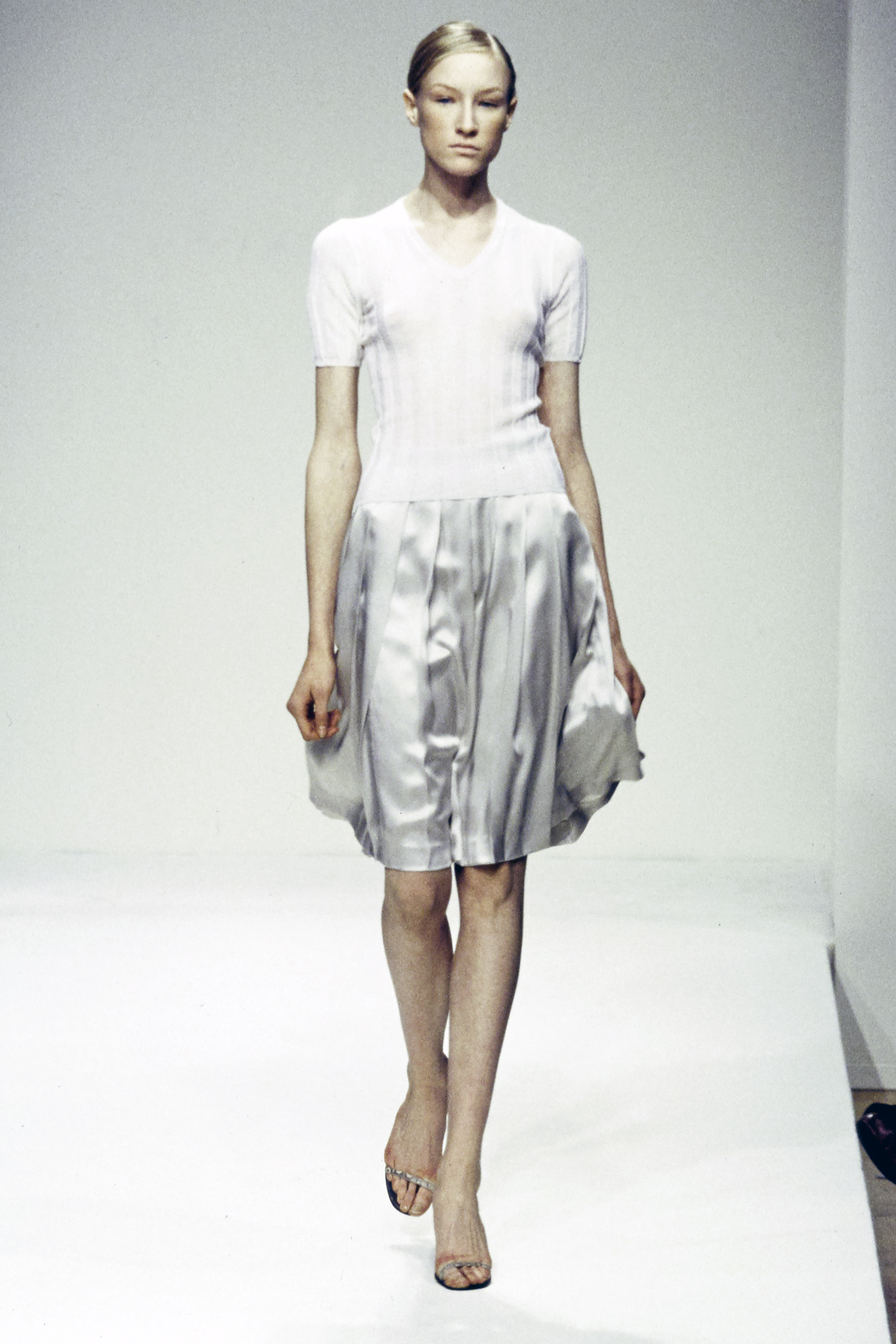 Model walks Prada's Spring 1995 RTW (pret a porter) runway collection. (Photo by Guy Marineau/Condé Nast via Getty Images) *** Local Caption *** Jade Parfitt