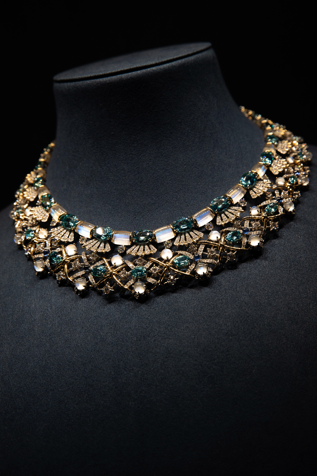A preview look at the 2025 Blue Book: Sea of Wonder high jewelry debut.